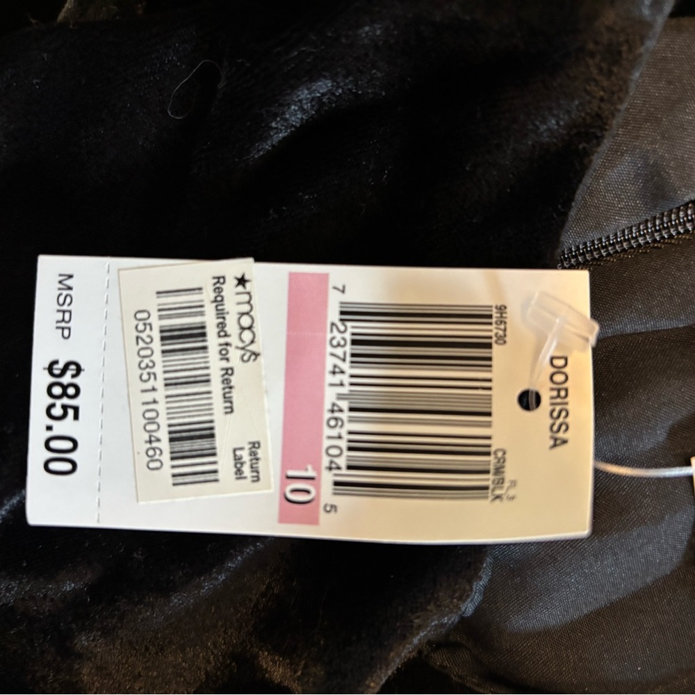 Oris Elegant Black Dress with Zipper Accent - Picture 6 of 6